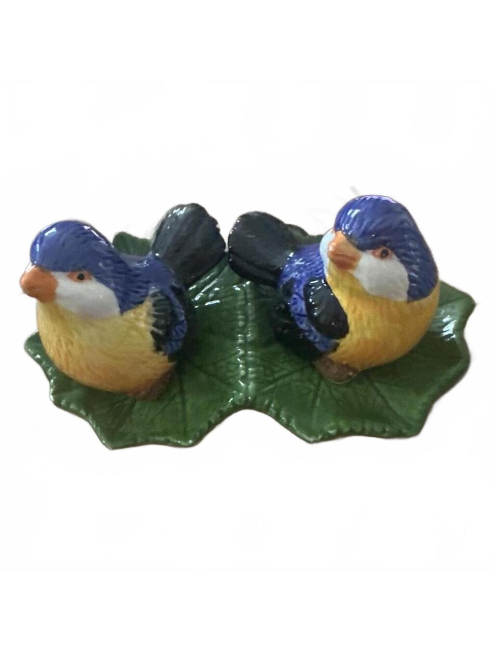 Adorable Ceramic Blue Bird Salt & Pepper Shakers w/ Leaf Base